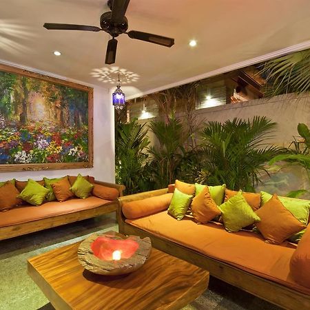 Villa Mahkota Seminyak Esterno foto